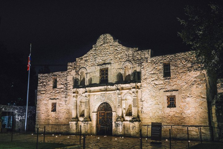 Alamo - River City Ghosts: Step into the shadows and discover the haunting tales of our city's past